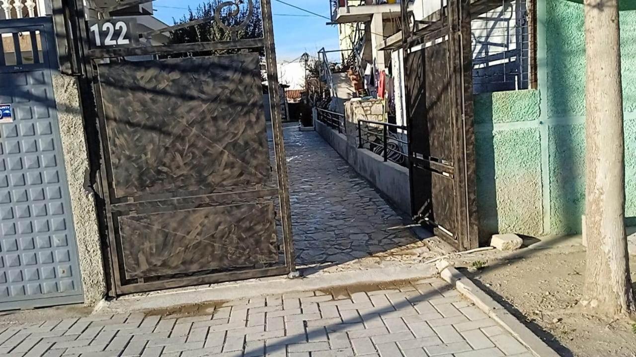 Villa Besnik, Rooms For Rent Вльора Екстер'єр фото